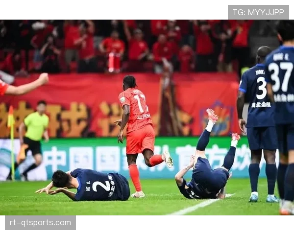 上海海港4-0完胜武汉三镇，蒋光太伤愈复出助球队终结三轮不胜